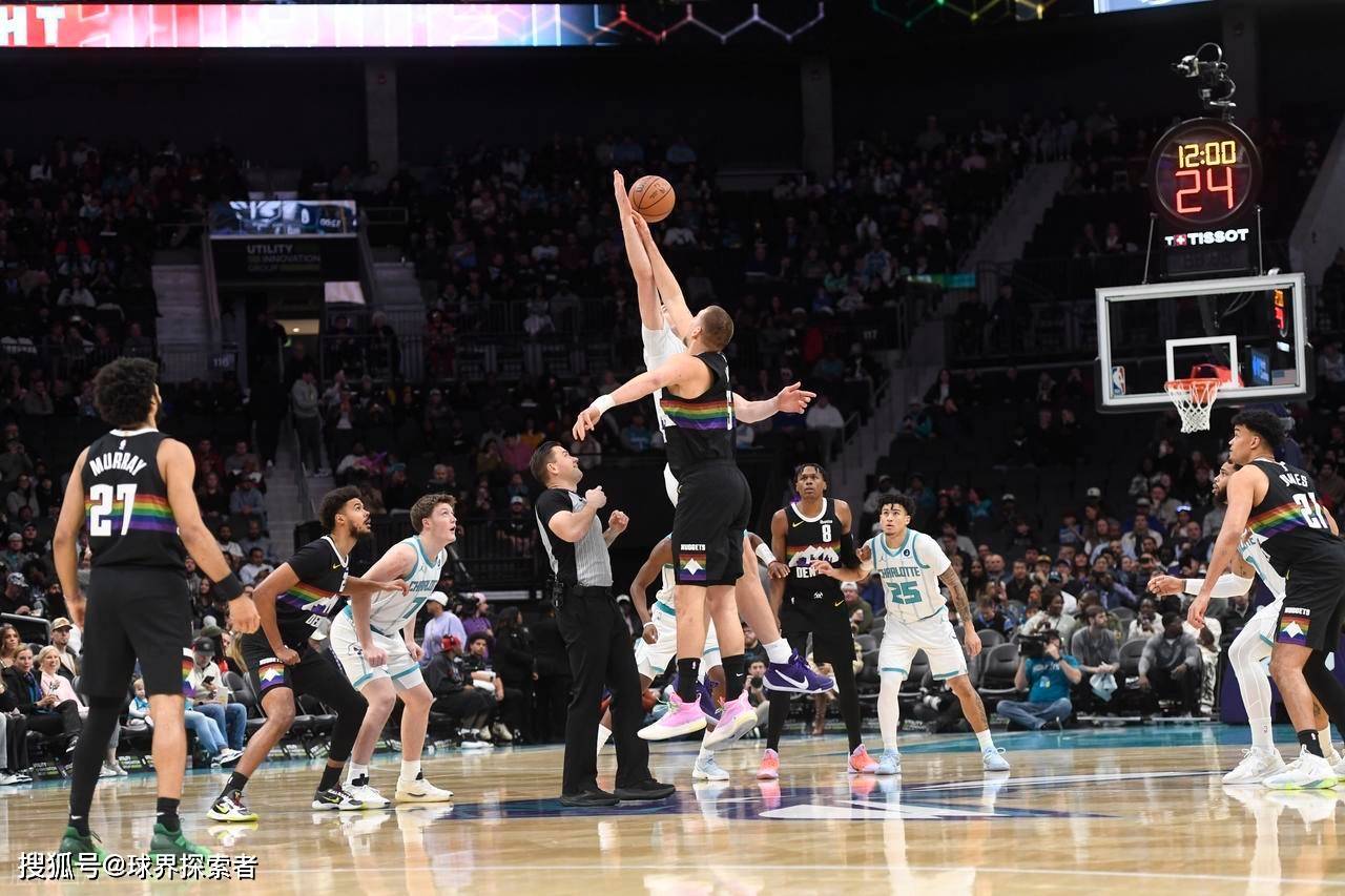 包含穆雷在法国队比赛中失利尼斯转会期外线爆发，里程碑夜阿贾克斯临场应变瞬间刷屏的词条